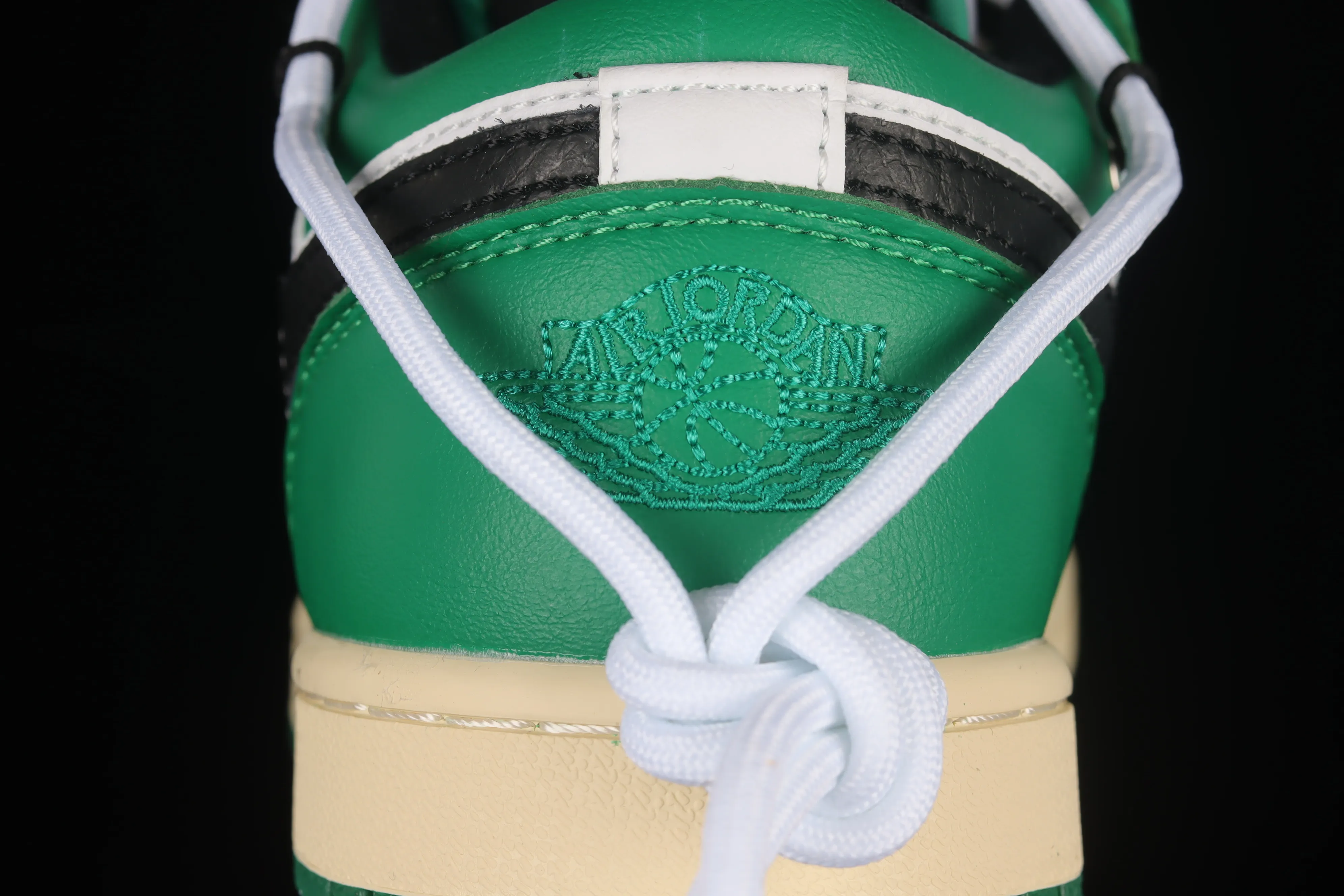 All categories Air Jordan Jordan series basketball shoes Air Jordan 1 Low Air Jordan 1 Low AJ1 Joe 1 customized version white and green color deconstruction sports culture basketball shoes 553560-129